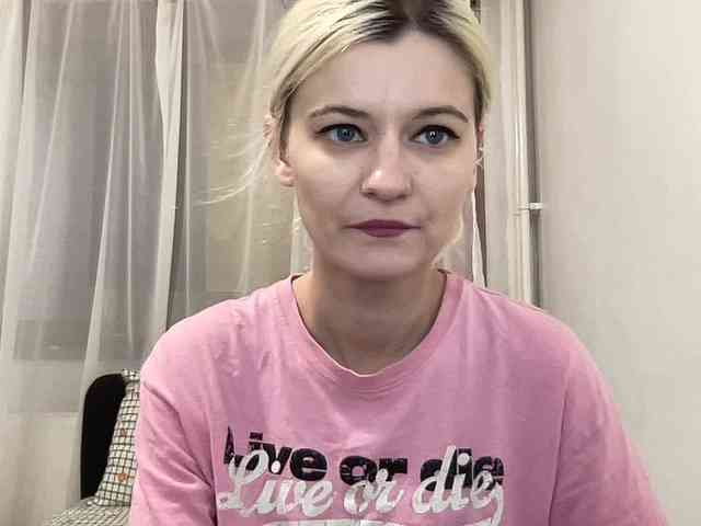 OnikaLove webcam