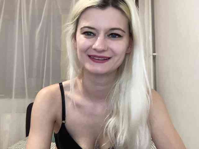 OnikaLove webcam