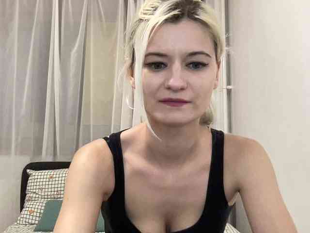 OnikaLove webcam