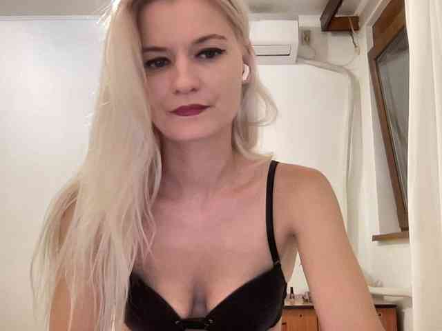 OnikaLove webcam