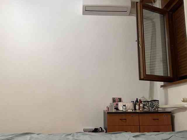 OnikaLove webcam
