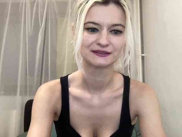 OnikaLove webcam