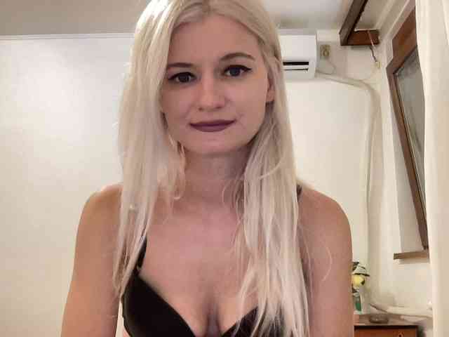 OnikaLove webcam