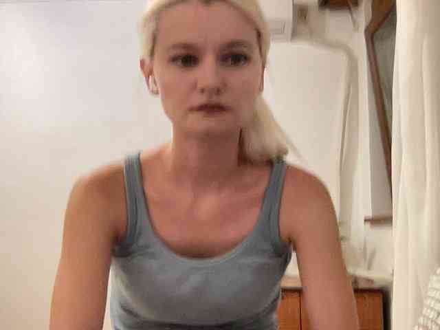 OnikaLove webcam