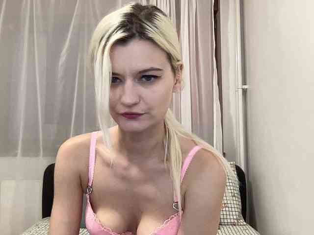 OnikaLove webcam