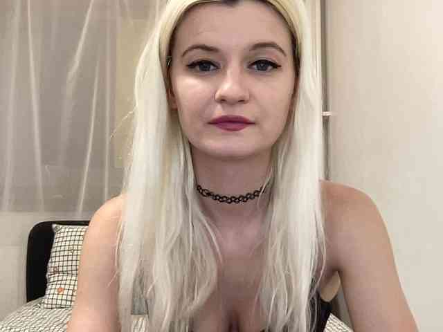 OnikaLove webcam