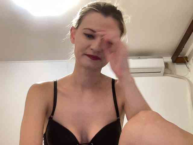 OnikaLove webcam