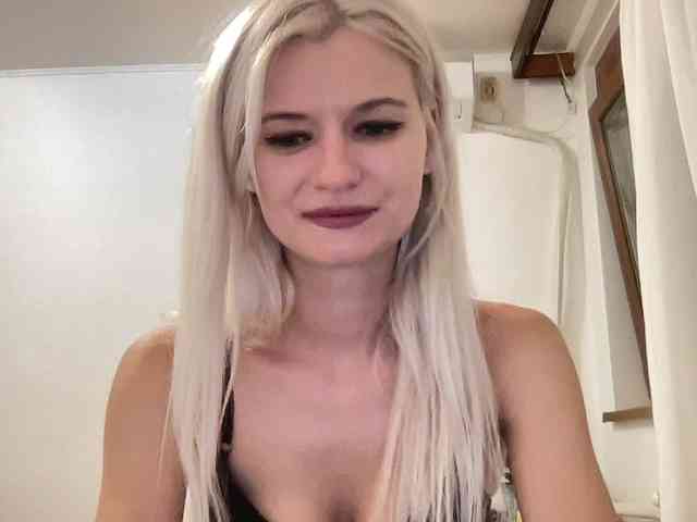 OnikaLove webcam