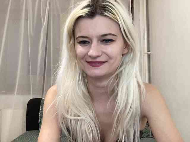 OnikaLove webcam