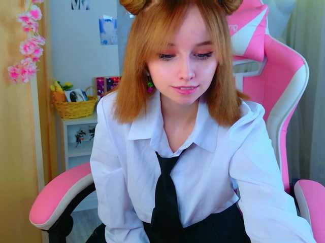 b4by-lol1's BongaCams show and profile