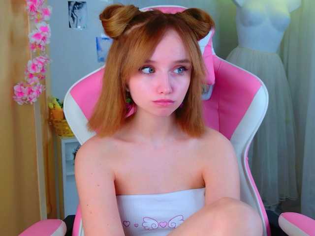 b4by-lol1's BongaCams show and profile