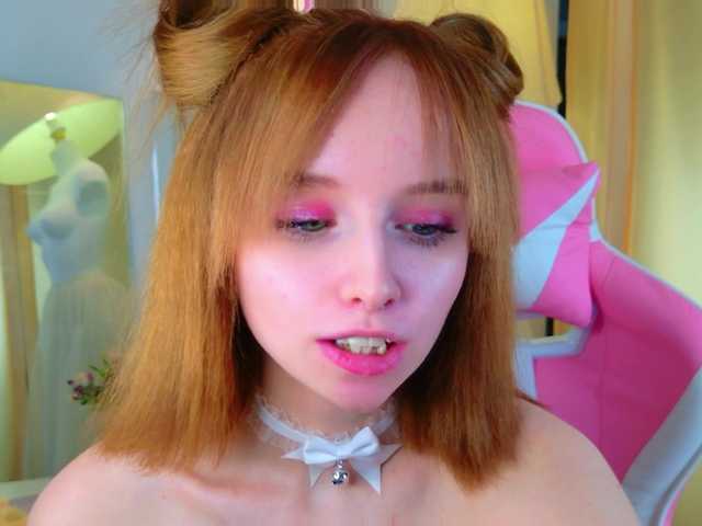 b4by-lol1's BongaCams show and profile