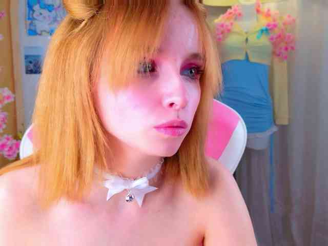 Model ini sedang live sekarang. b4by-lol1