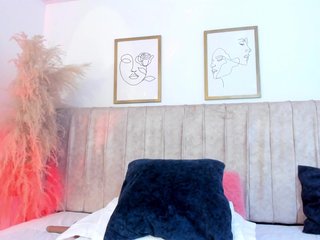 mia-lourence Porn Show