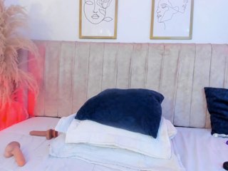 mia-lourence Porn Show