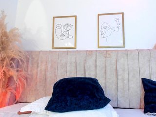 mia-lourence Porn Show