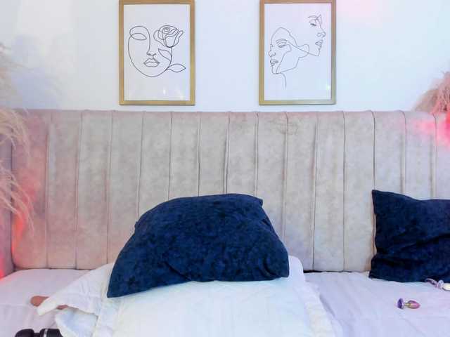 mia-lourence live cam on BongaCams