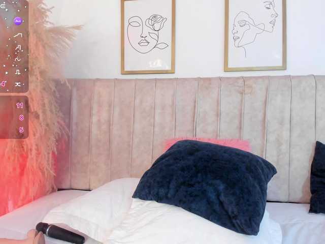 mia-lourence live cam on BongaCams