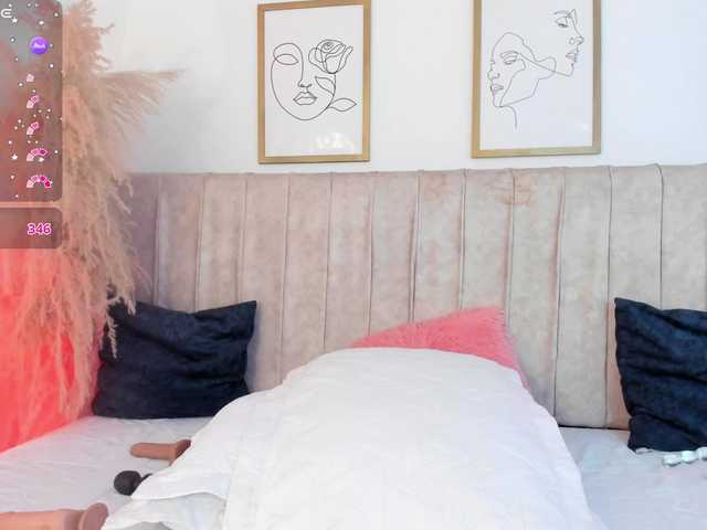 mia-lourence live webcam show