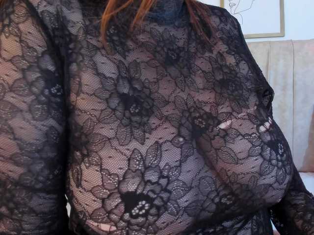mia-lourence live cam on BongaCams