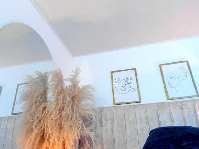 mia-lourence