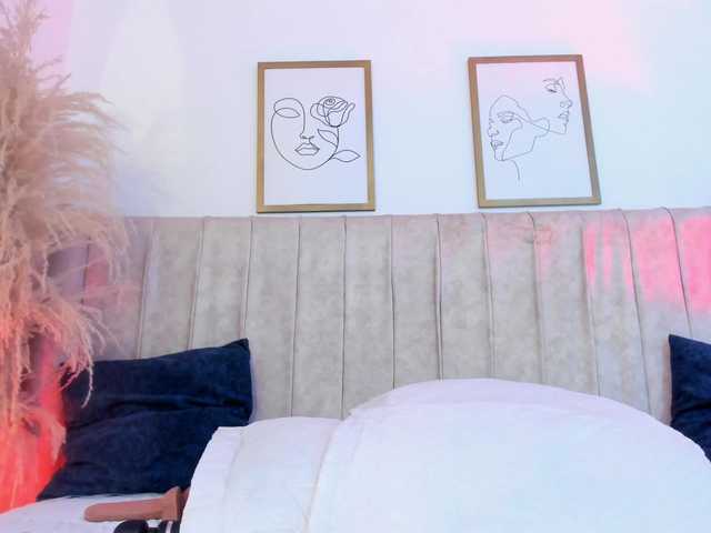 mia-lourence live cam on BongaCams