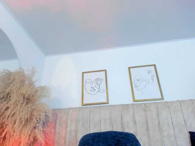 mia-lourence live cam on BongaCams