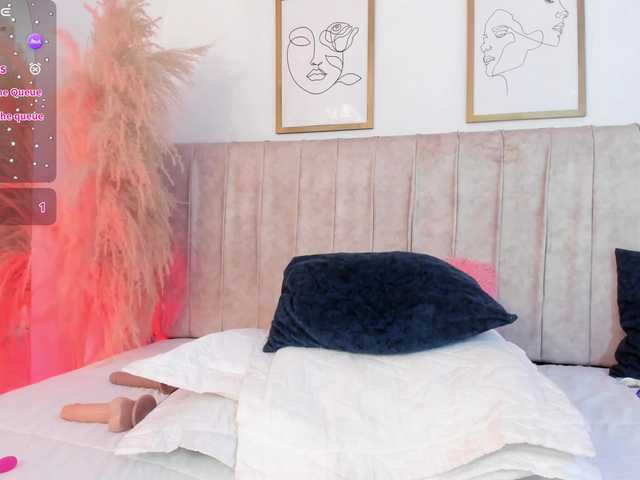 mia-lourence live webcam show
