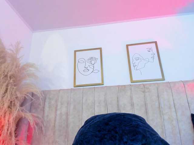 mia-lourence live cam on BongaCams