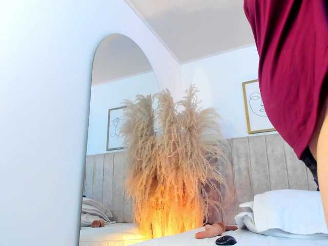 mia-lourence live cam on BongaCams