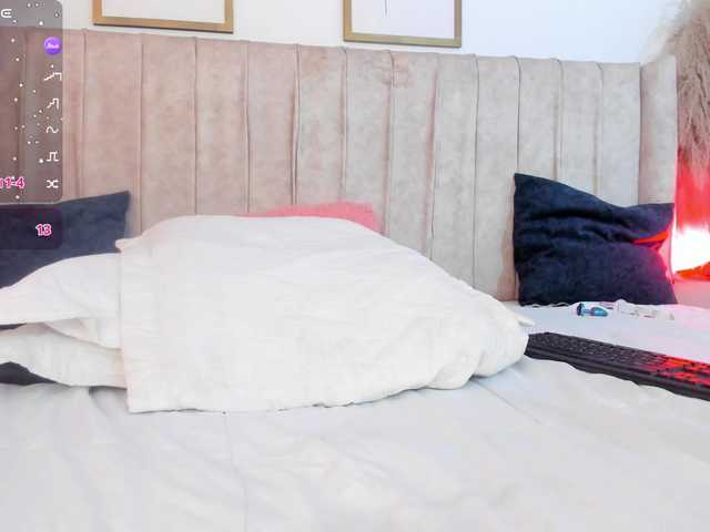 mia-lourence live cam