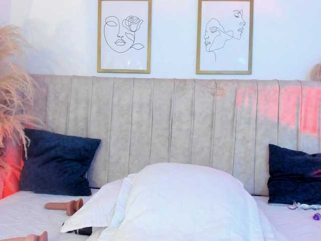 mia-lourence live cam on BongaCams
