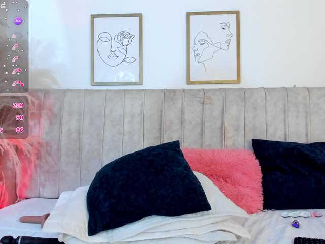 mia-lourence live cam on BongaCams