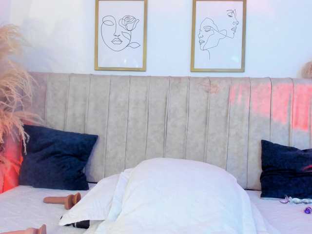 mia-lourence live cam on BongaCams