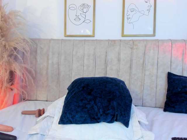 mia-lourence live cam on BongaCams