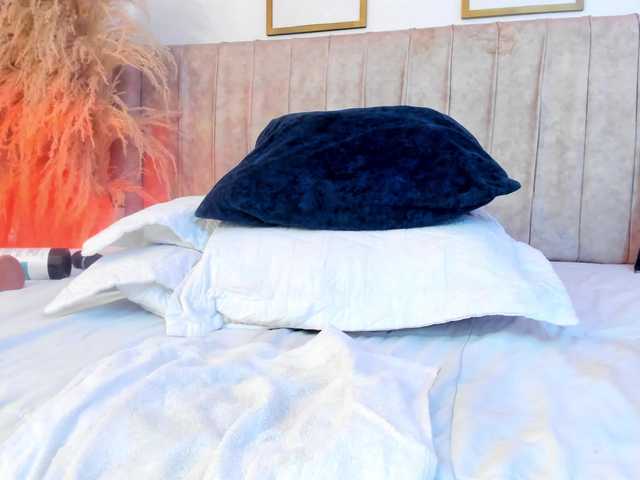 mia-lourence live cam on BongaCams