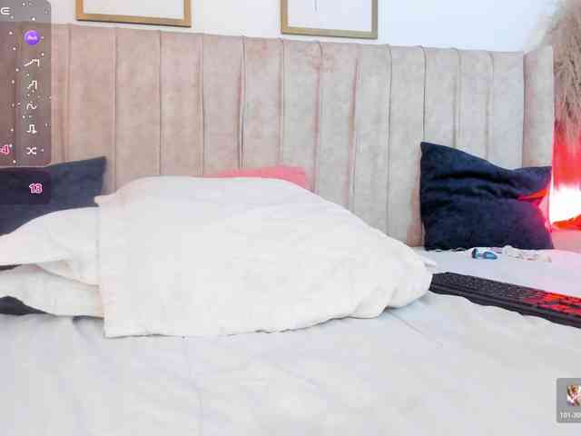 mia-lourence webcam