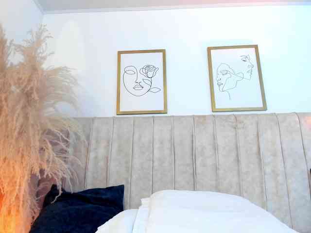 mia-lourence webcam