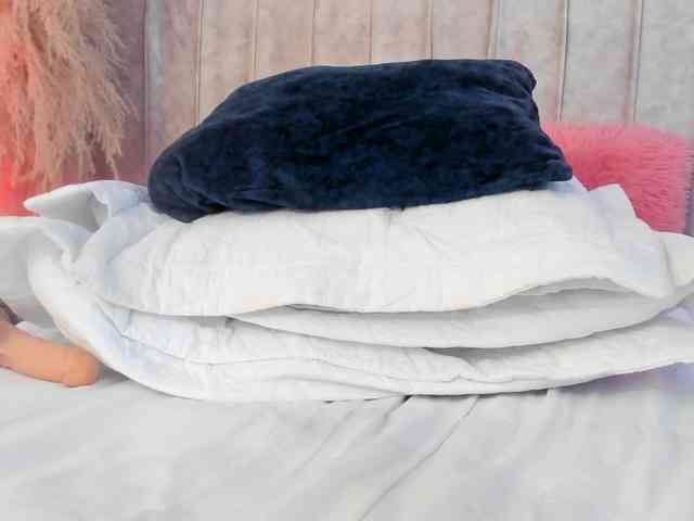 mia-lourence webcam