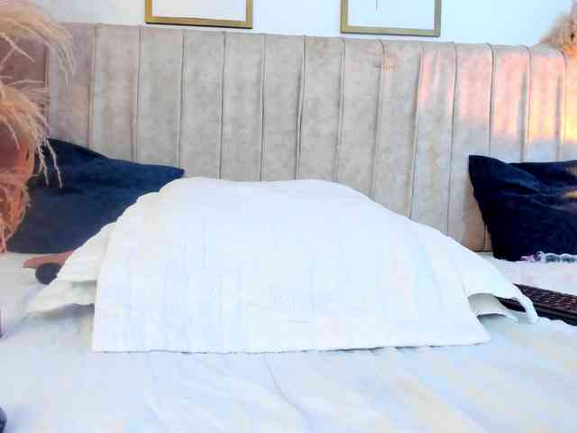 mia-lourence webcam