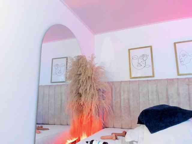 mia-lourence webcam