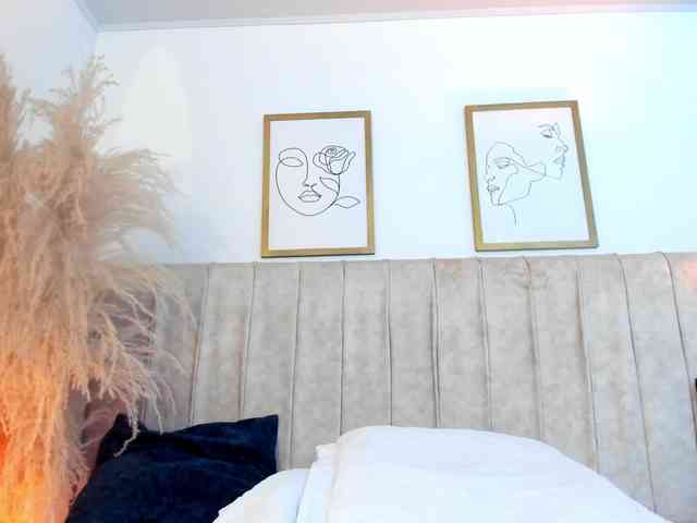 mia-lourence webcam