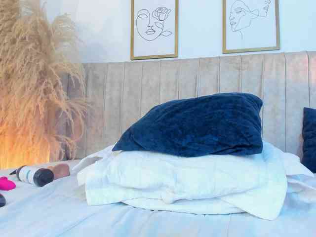 mia-lourence webcam