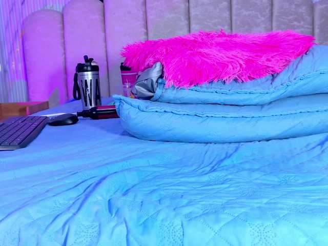 violetta-london live cam on BongaCams