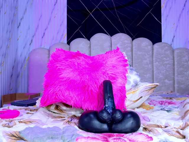 violetta-london live cam on BongaCams
