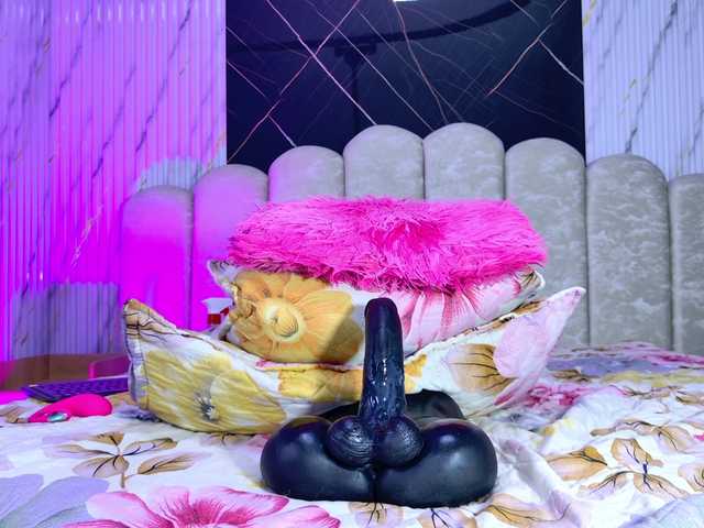 violetta-london live cam on BongaCams