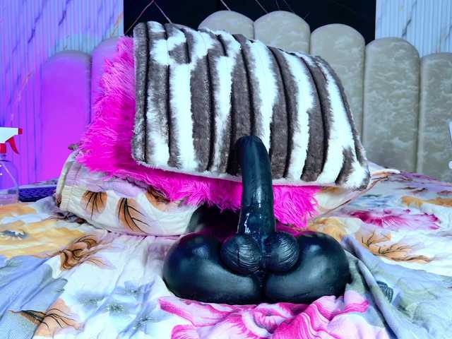 violetta-london live cam on BongaCams
