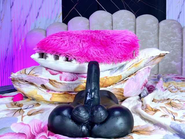 violetta-london live cam on BongaCams