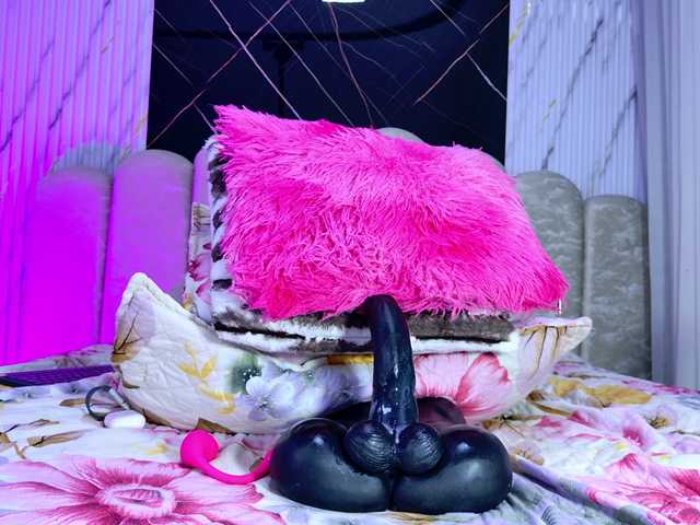 violetta-london live cam on BongaCams