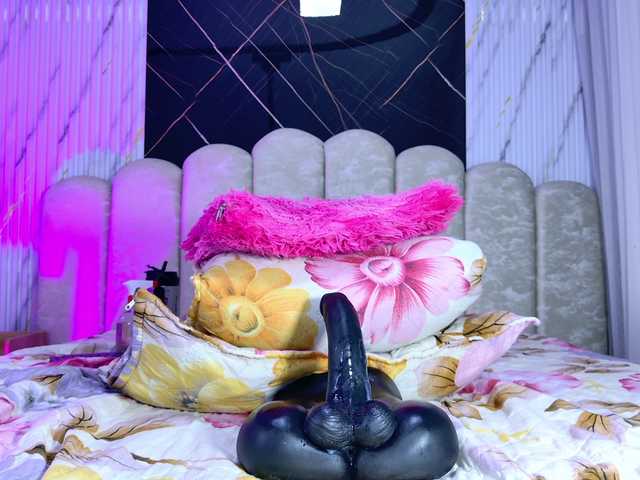 violetta-london live cam on BongaCams